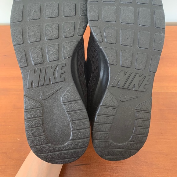 Nike Sneakers - Picture 7 of 7